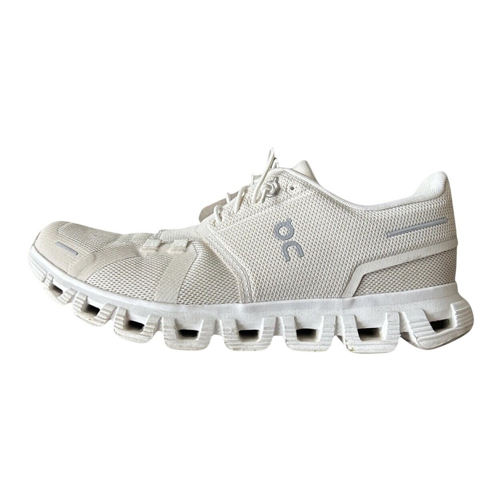 On Cloud 6 Womens Size 7.5 Running Shoes All White Athletic Gym Sneakers